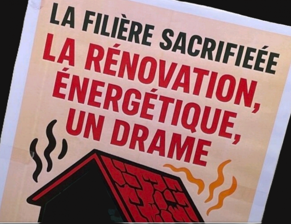 Devant l'Anah, les manifestants font entendre leur voix / Affiche. © Copie écran