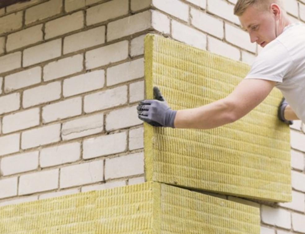 Saint-Gobain lance sa première usine bas carbone d'isolation en laine de roche. © Saint-Gobain