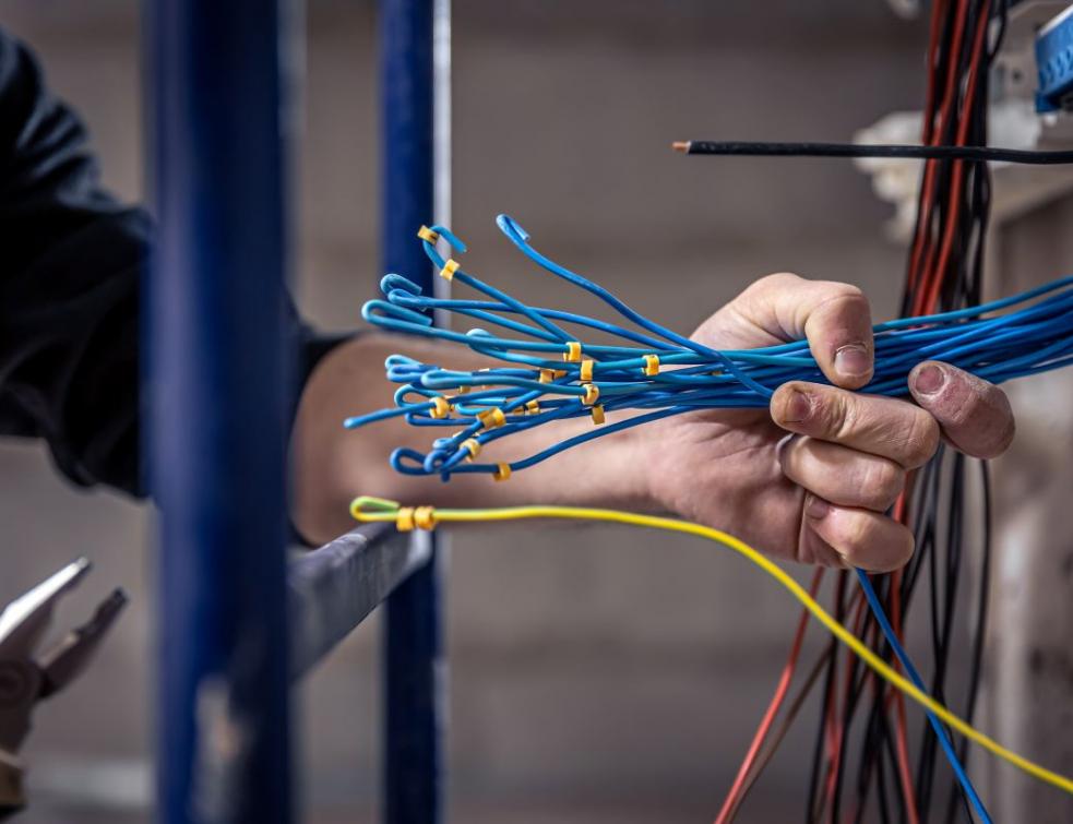 Léger ralentissement pour l'industrie du câble en France. © Freepik