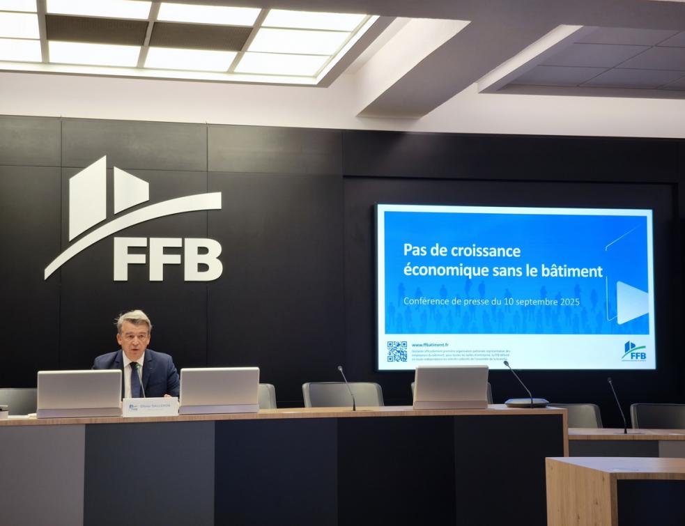 Olivier Salleron, président de la FFB, lors de la conférence de presse du 10 septembre 2025. © PP