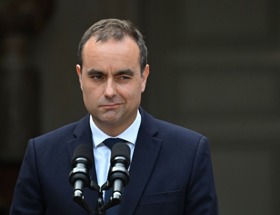 Pour M. Ferracci, le dossier de la PPE pour S. Lecornu, c'est cadeau ! © Eric Tschaen / Pool