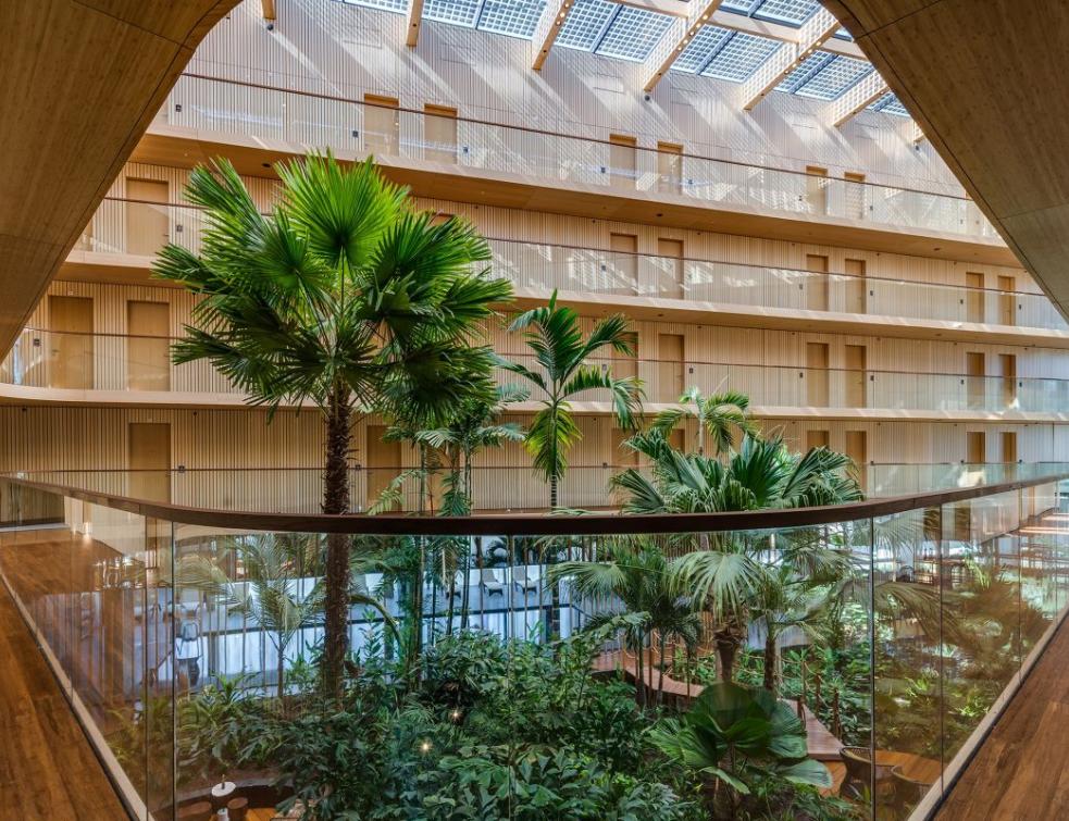 L’hôtel Jakarta de WestCord sur l’île de Java au centre d’Amsterdam. © Lior Teitler