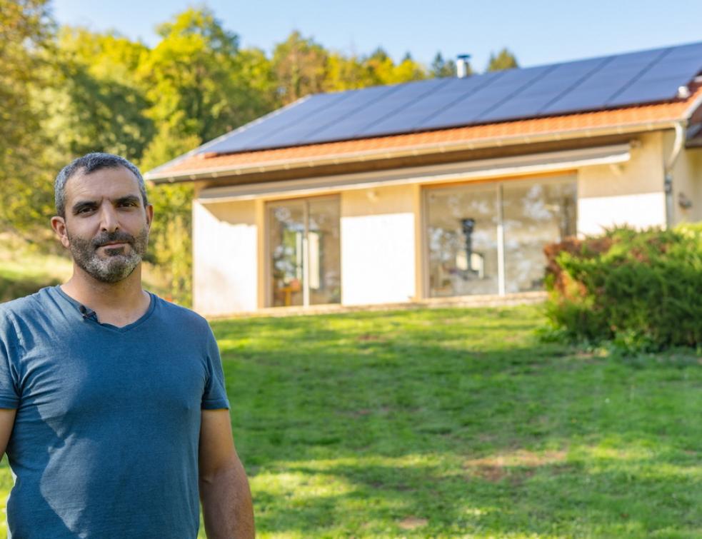 Une maison dans les Vosges équipée de la solution solarothermie DualSun et Arkteos. © DualSun