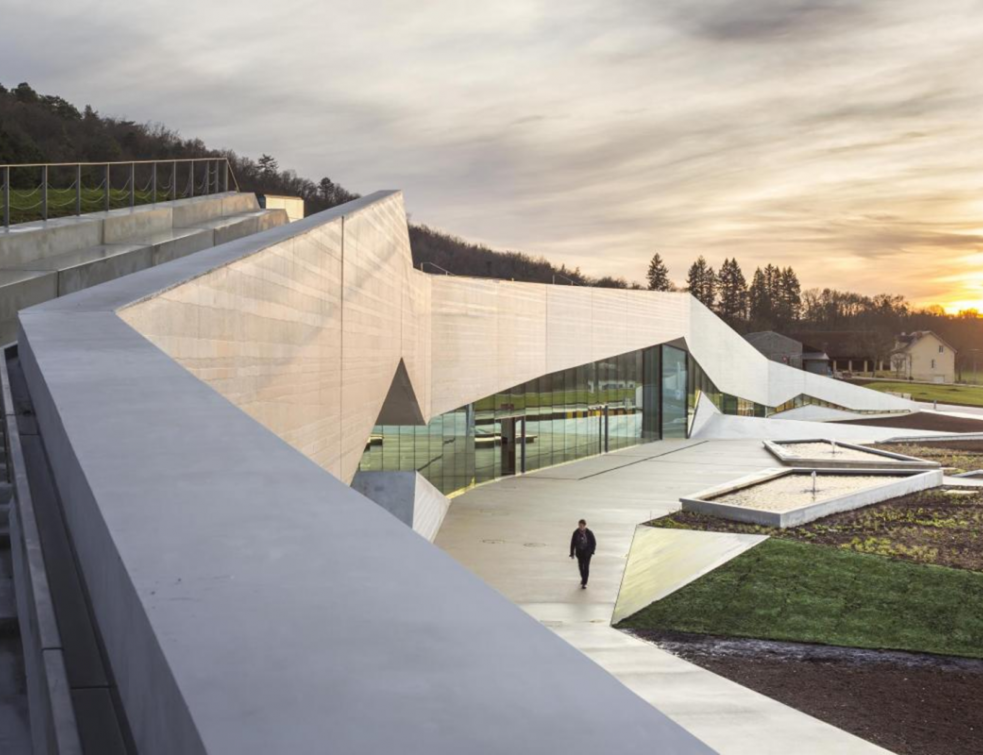 Lauréat 2017 : Centre International d'art parie?tal Lascaux 4. © Boegly / © Grazia / © Eric Solé