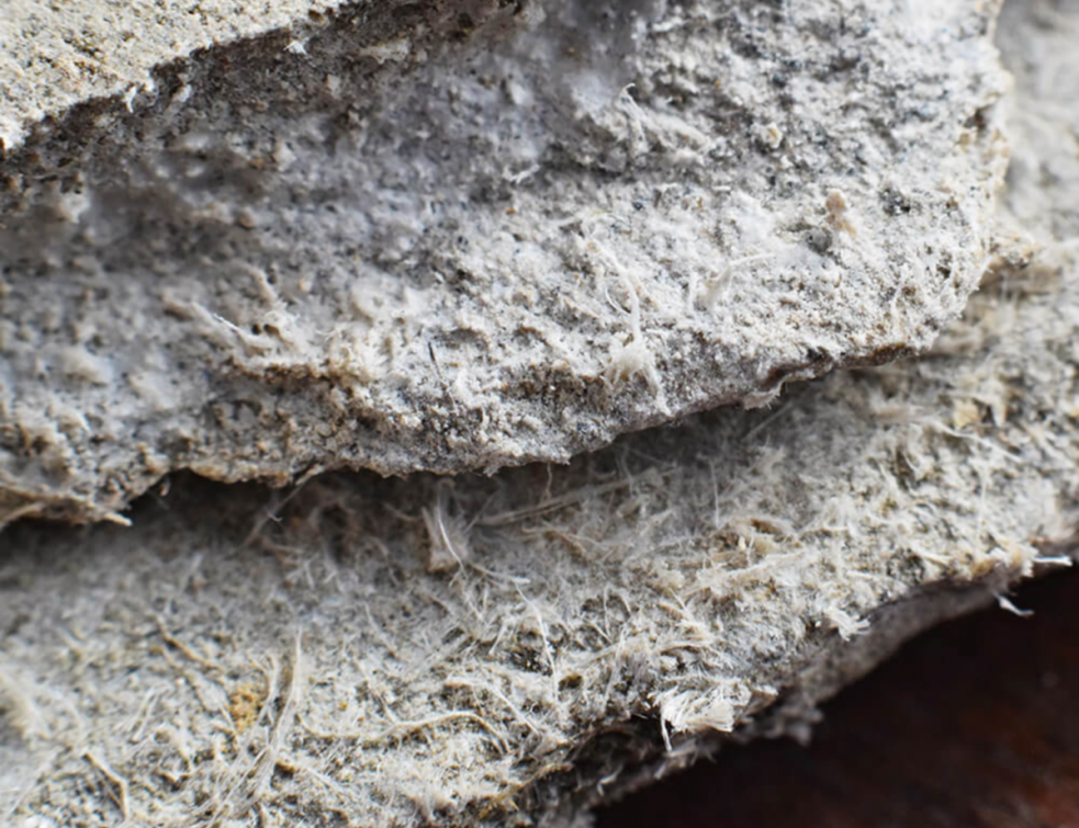 Amiante : plus de 50 personnes et sept syndicats portent plainte. © Freepik