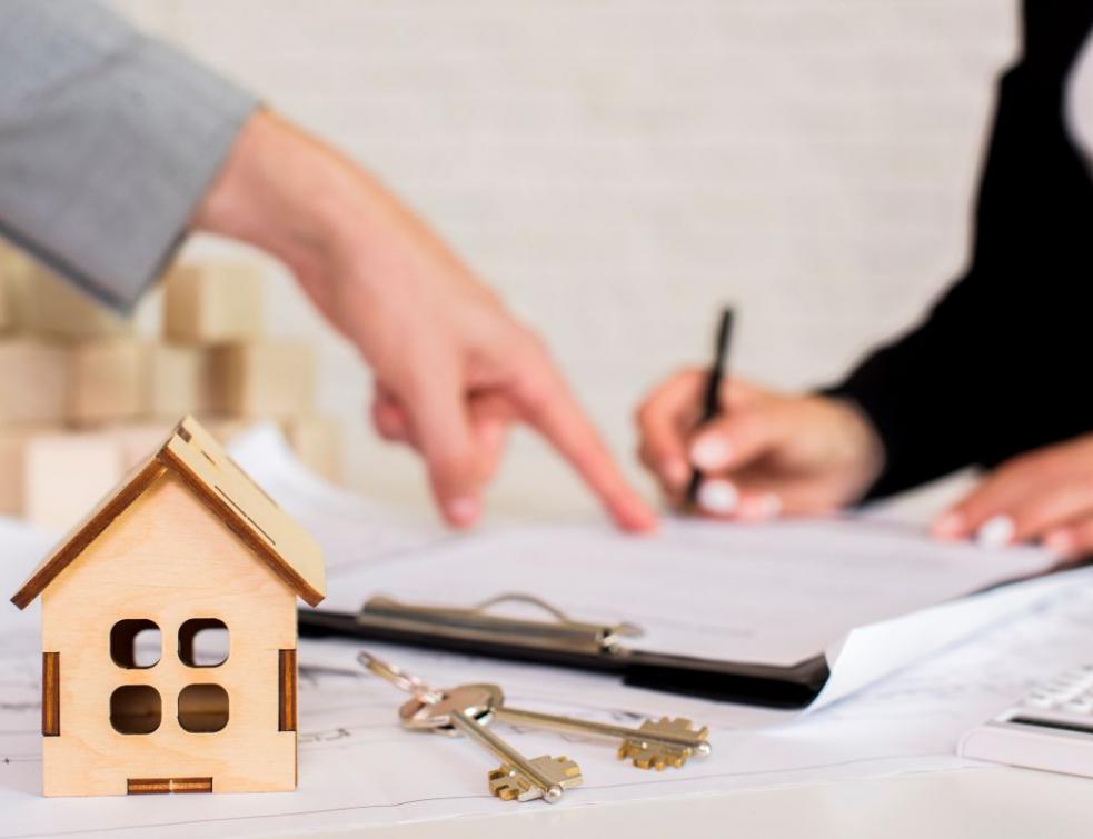 Rédiger un bail conforme : ce qu’il faut savoir. © Freepik