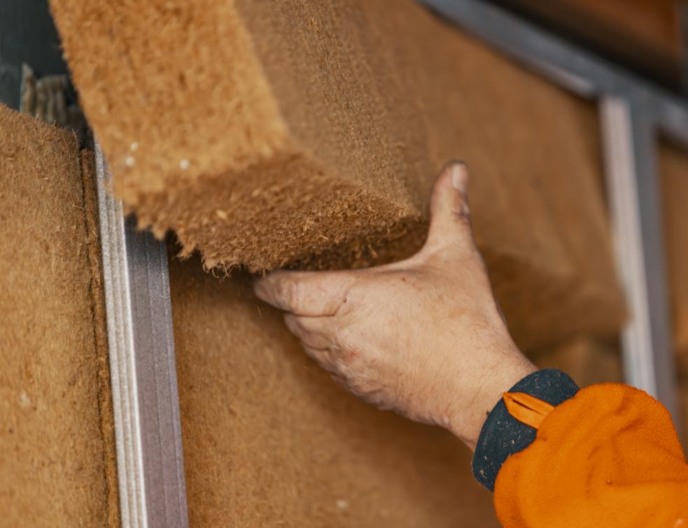 Cet isolant semi-rigide est fabriqué à partir de fibre naturelle de bambou cultivé dans l’UE et bientôt localement. © Fiboo