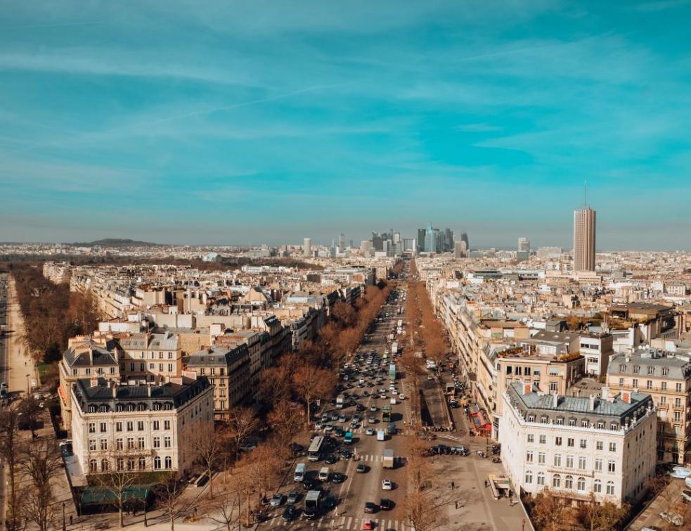 Bureaux vides en IdF : 61 projets transformés en logements. © Freepik