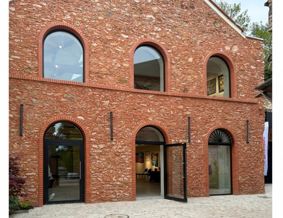 Bièvres : réhabilitation de La Grange aux Fraises par A26. © A26