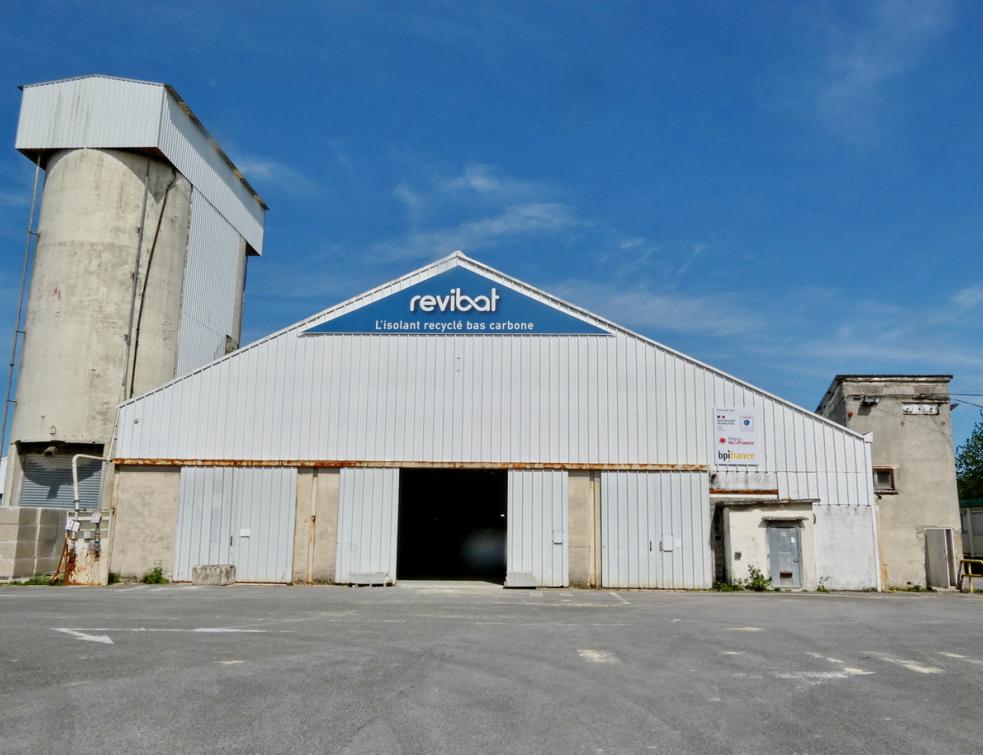 La façade de l'usine Revibat à Monthyon dans le 77 près de Meaux. © PP