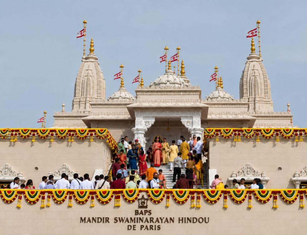 Temple hindou BAPS : le chantier monumental de Bussy-Saint-Georges. © Kenzo Tribouillard / AFP