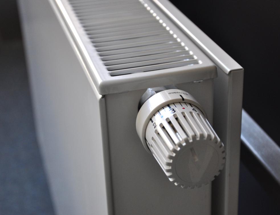 Rénovation énergétique : l’intérêt du thermostat connecté gratuit